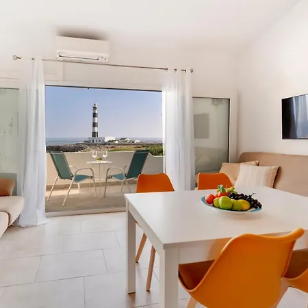 Vista Faro-apartamento Con Balcon Que Mira Al Mar Lägenhet